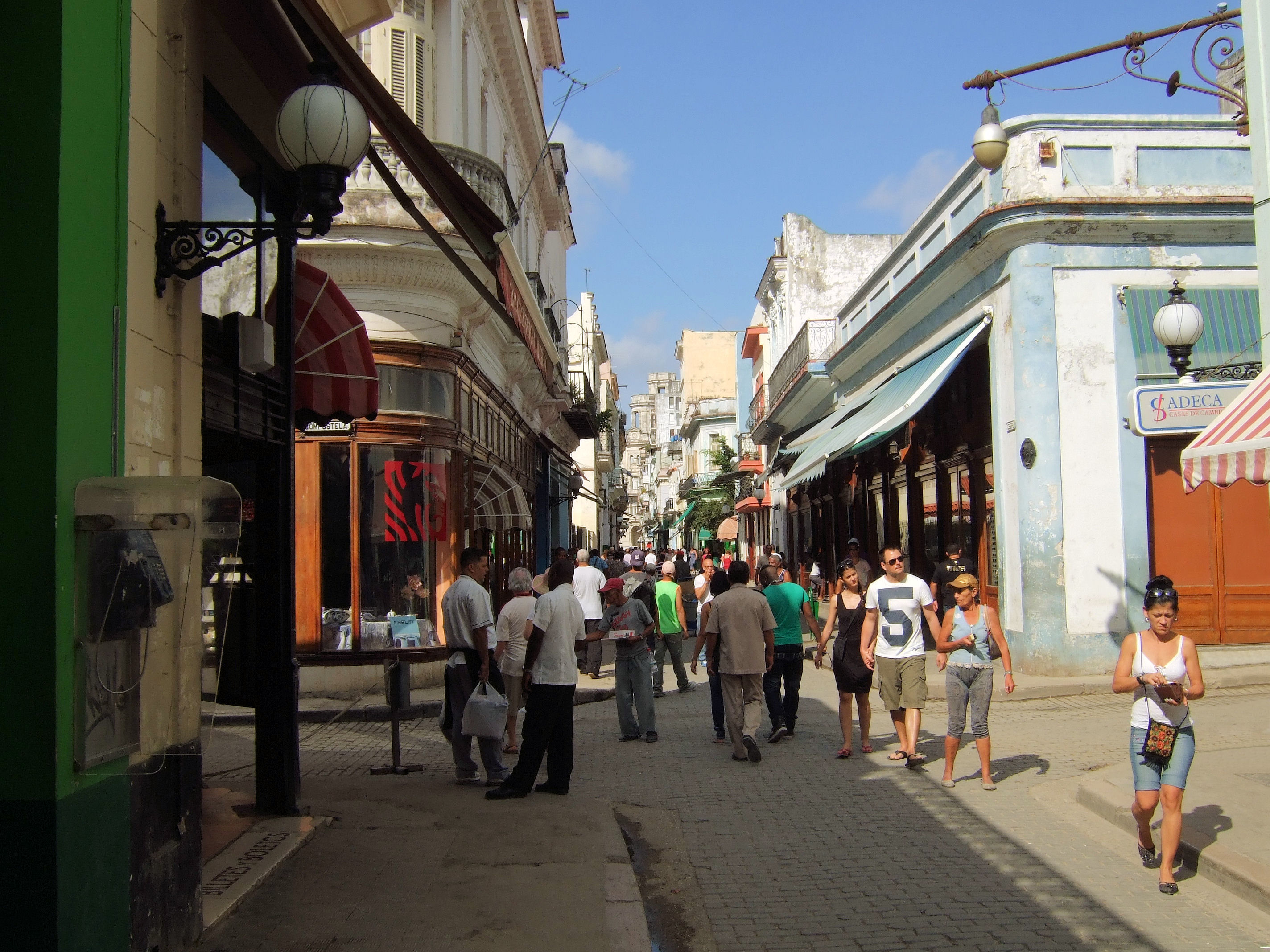 Havanna, Calle Obispo-2